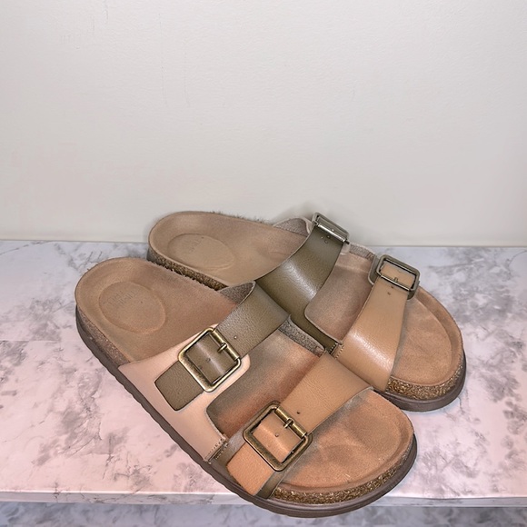 Slides - Picture 1 of 2